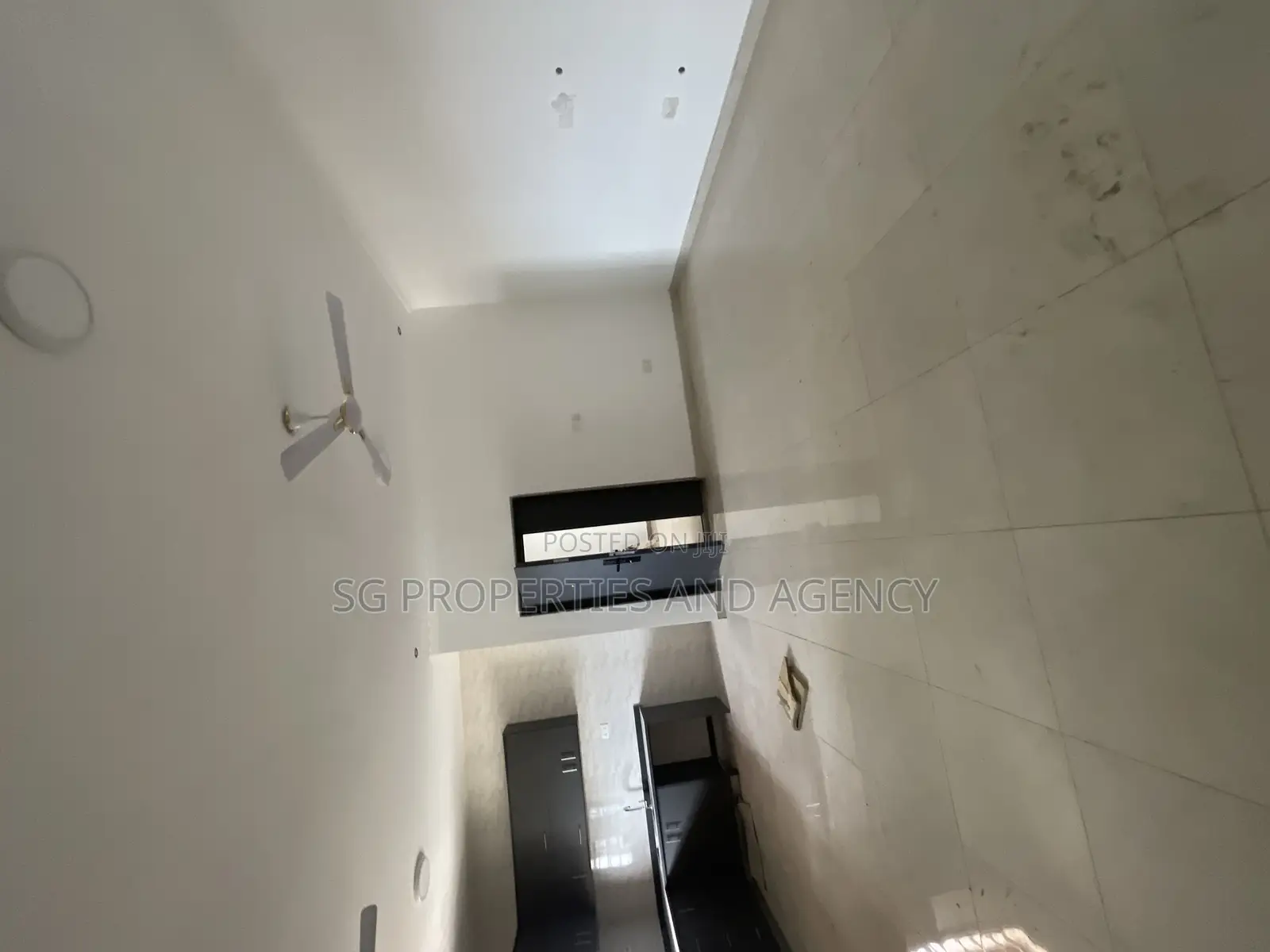 1bdrm Apartment in Lashibi, Sakumono for rent