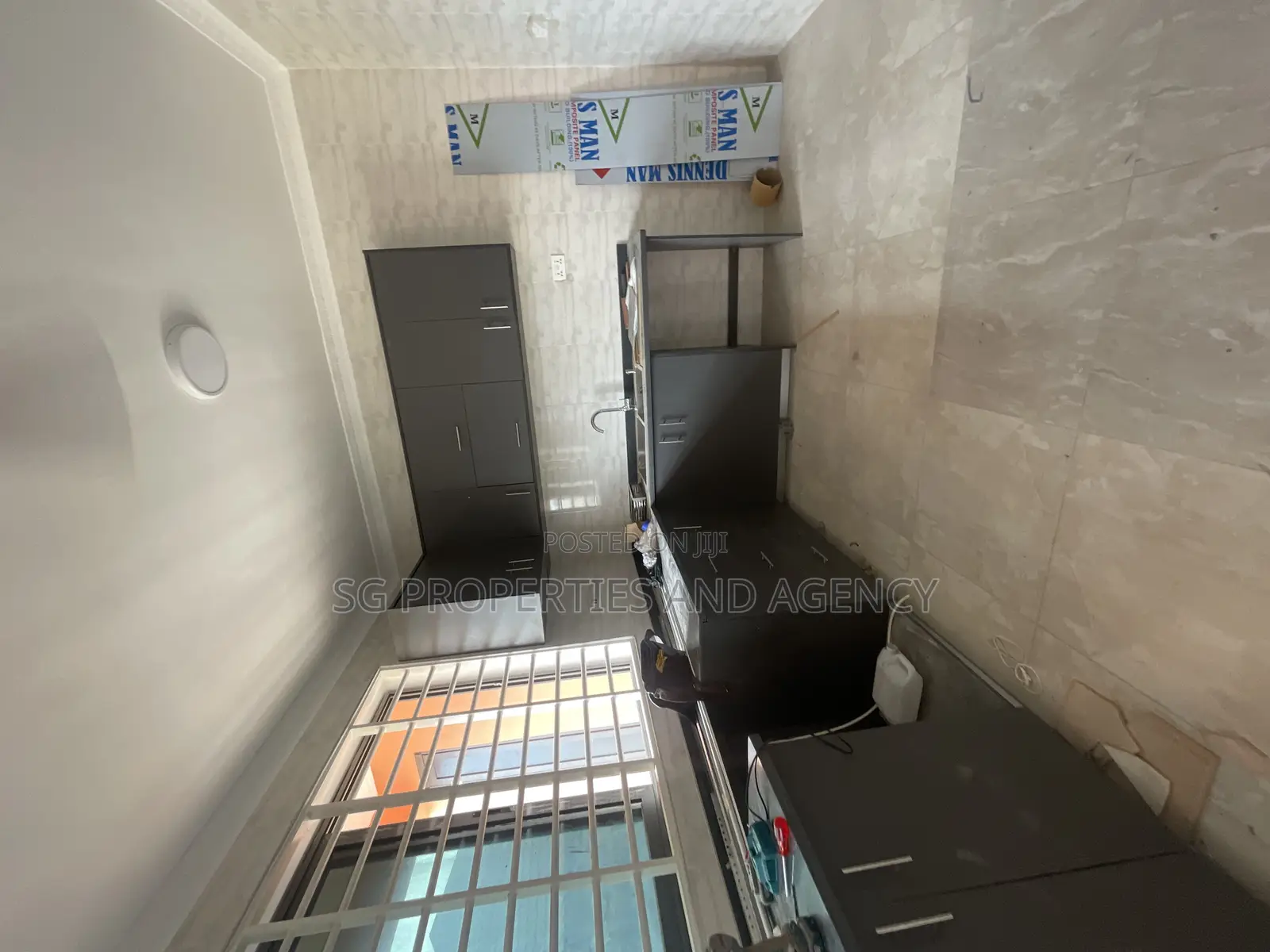 1bdrm Apartment in Lashibi, Sakumono for rent