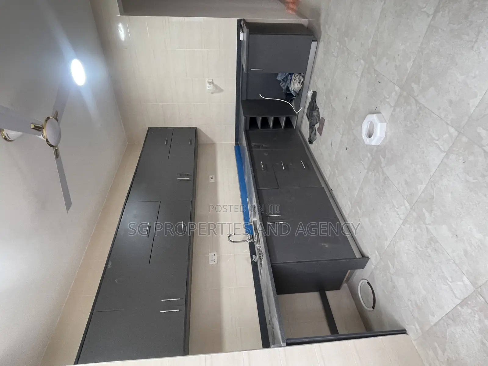 2bdrm Apartment in Lashibi, Sakumono for rent