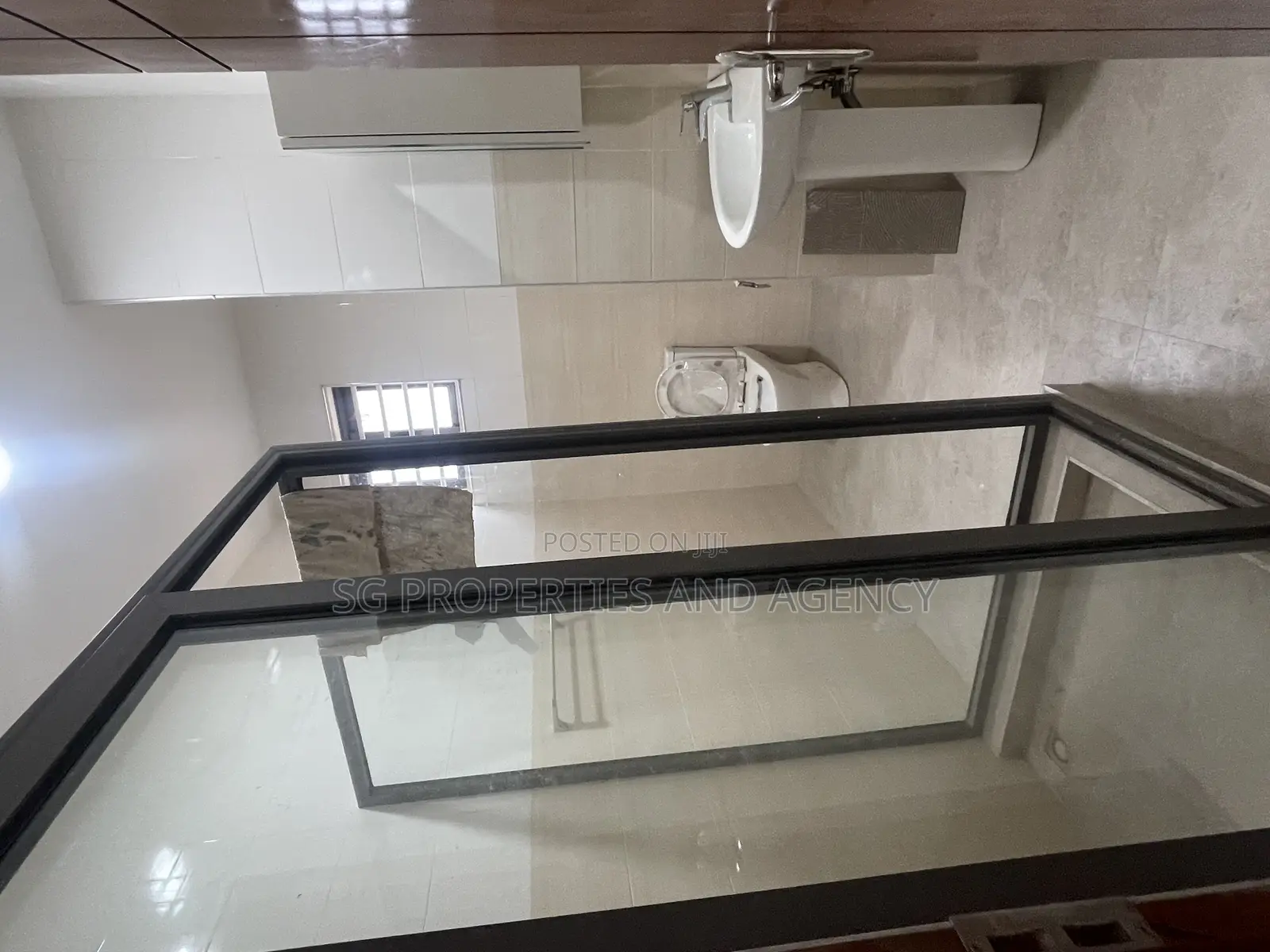 2bdrm Apartment in Lashibi, Sakumono for rent