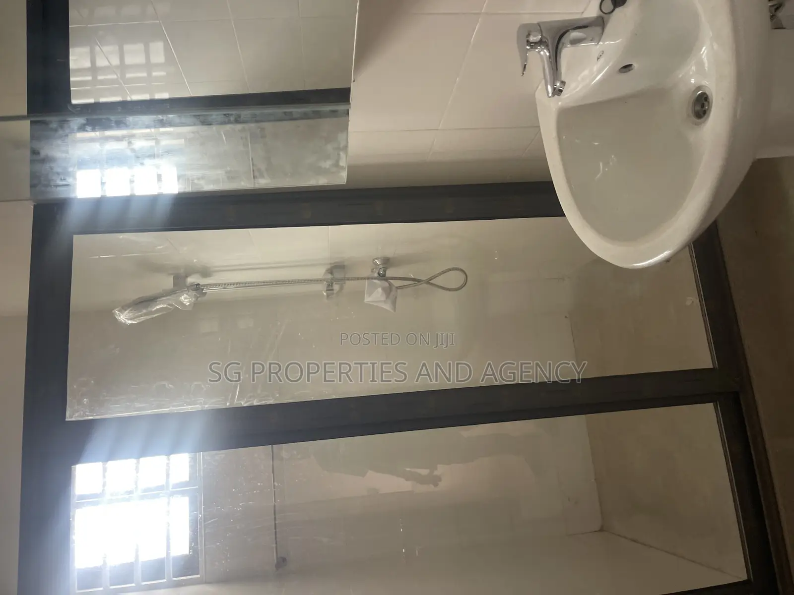 2bdrm Apartment in Lashibi, Sakumono for rent