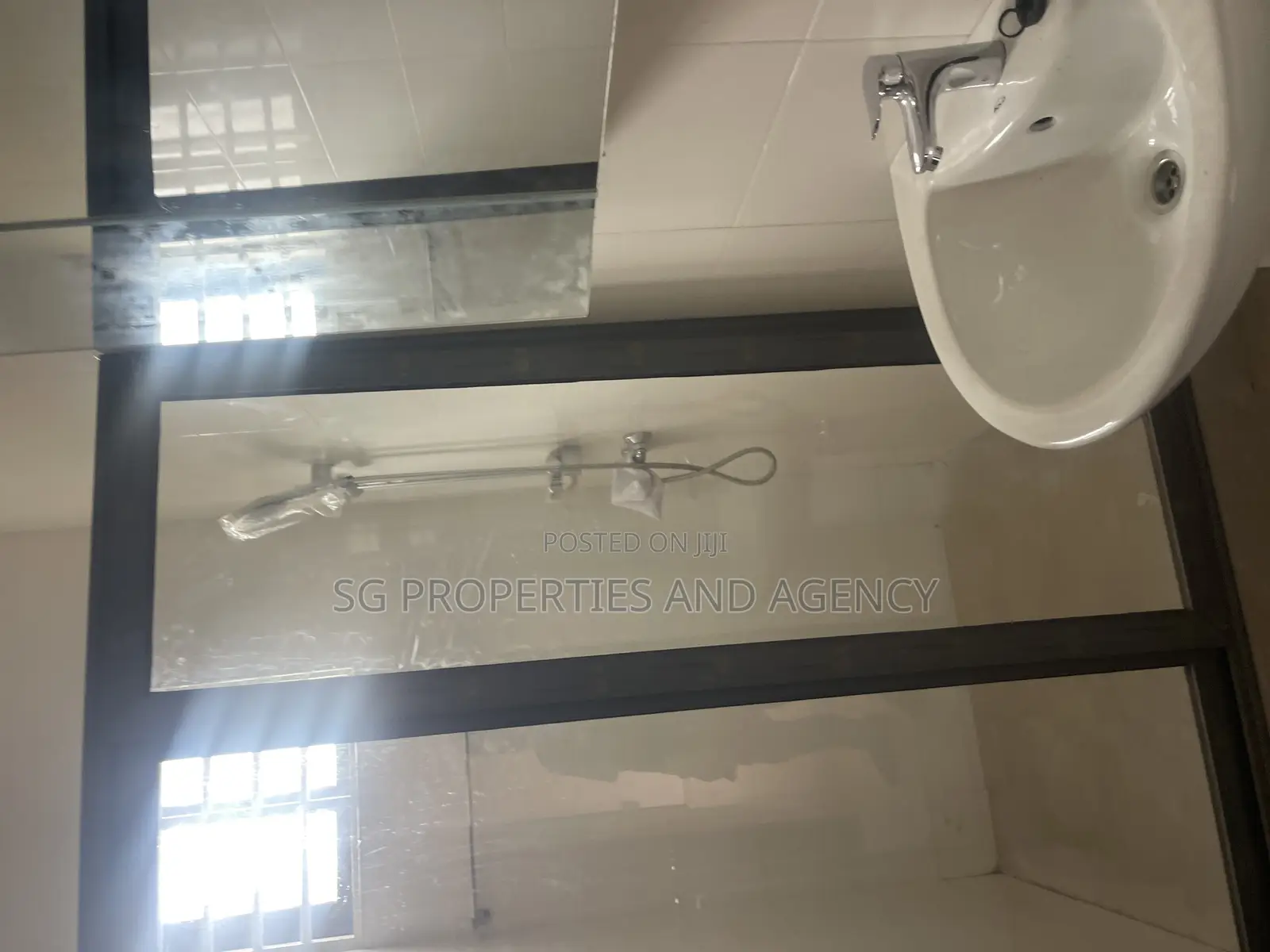 2bdrm Apartment in Lashibi, Sakumono for rent