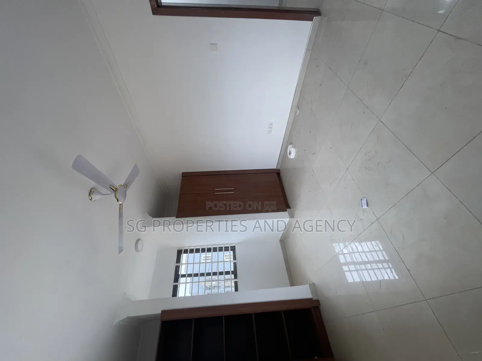 2bdrm Apartment in Lashibi, Sakumono for rent