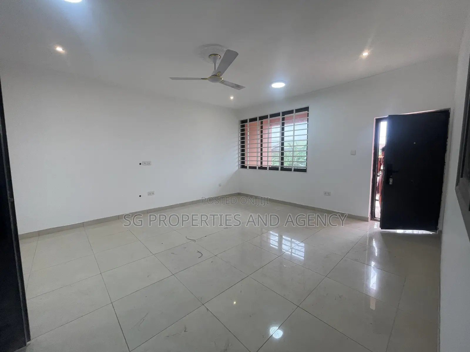 2bdrm Apartment in Lashibi, Sakumono for rent