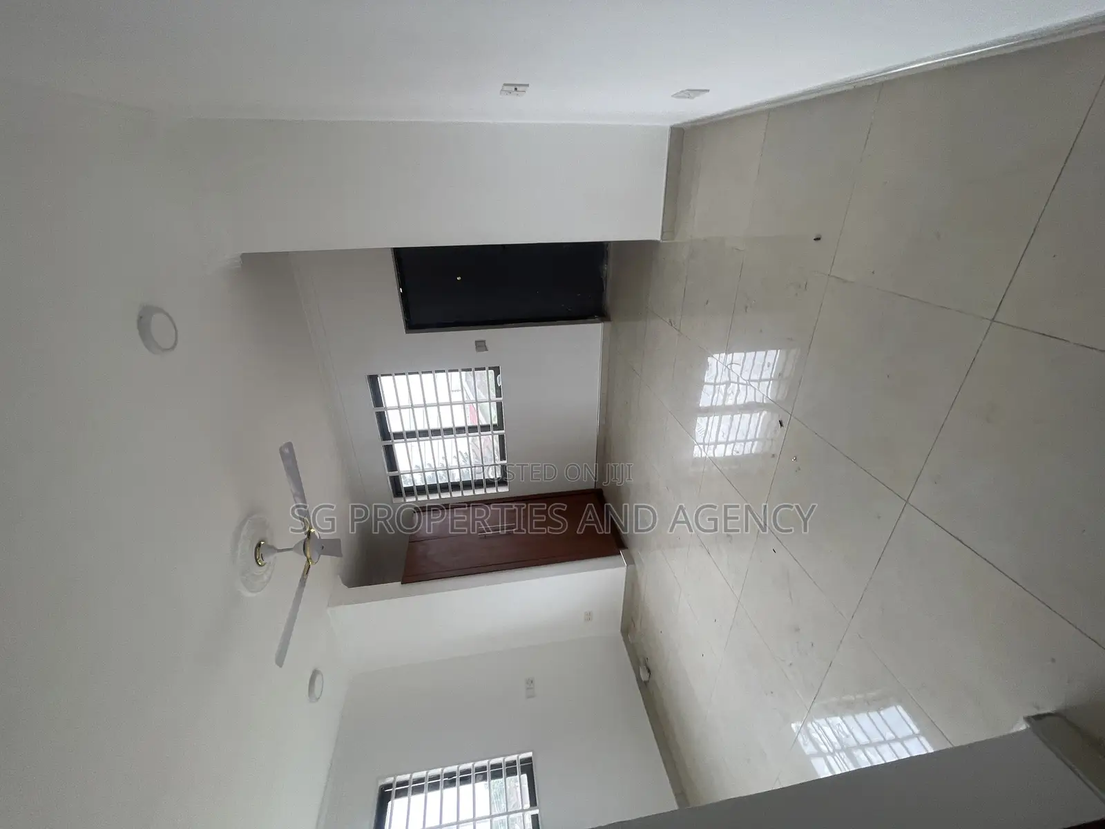 2bdrm Apartment in Lashibi, Sakumono for rent