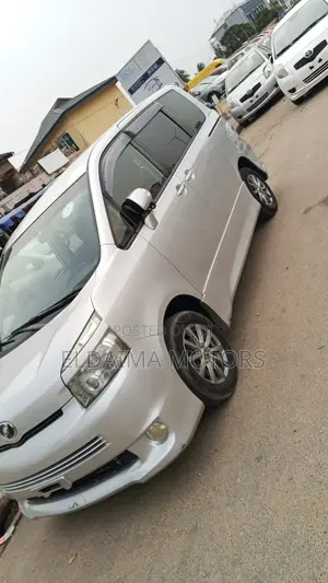 Toyota Voxy 2012 Gray