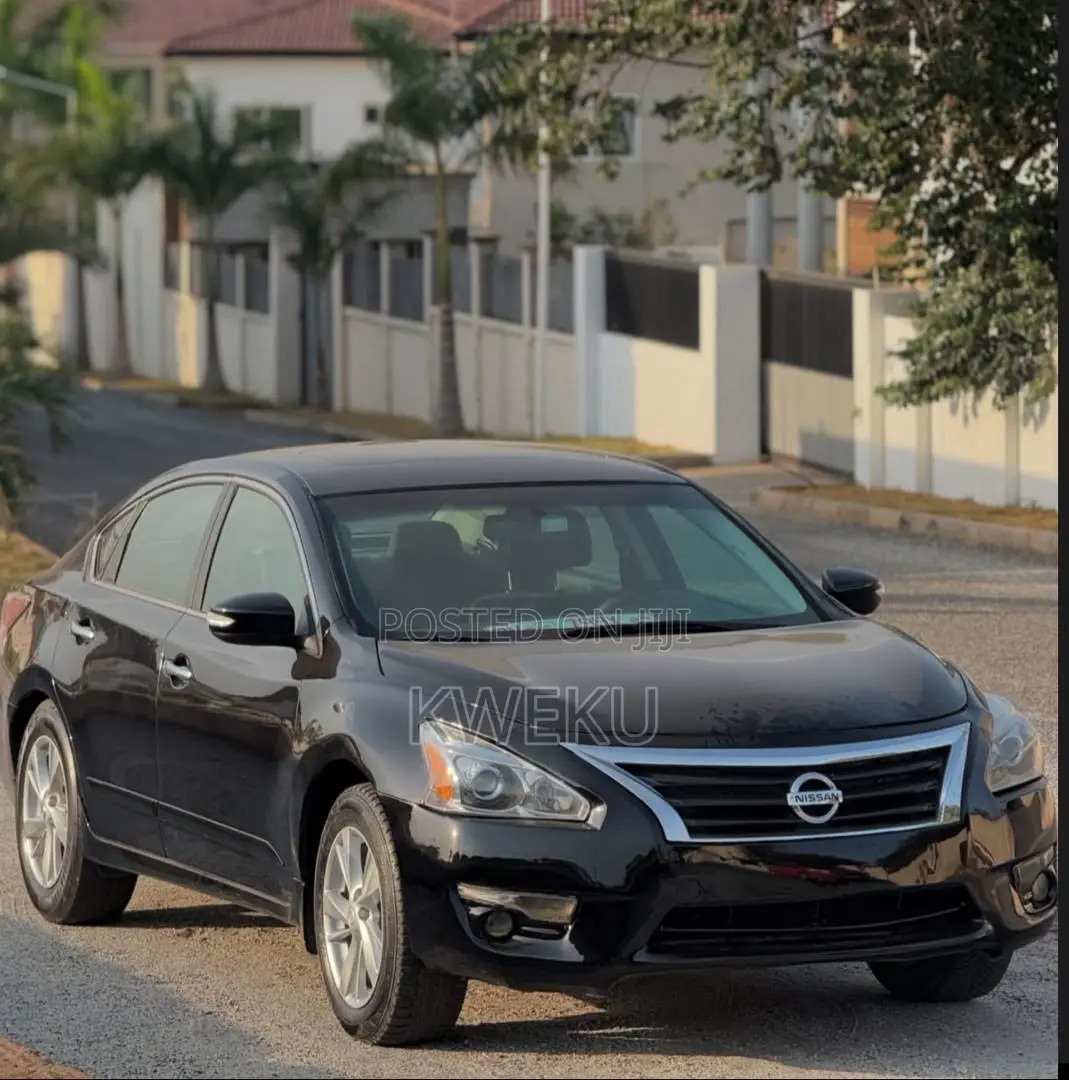 Nissan Altima 2.5 SV 4dr Sedan (2.5L 4cyl CVT) 2014 Black