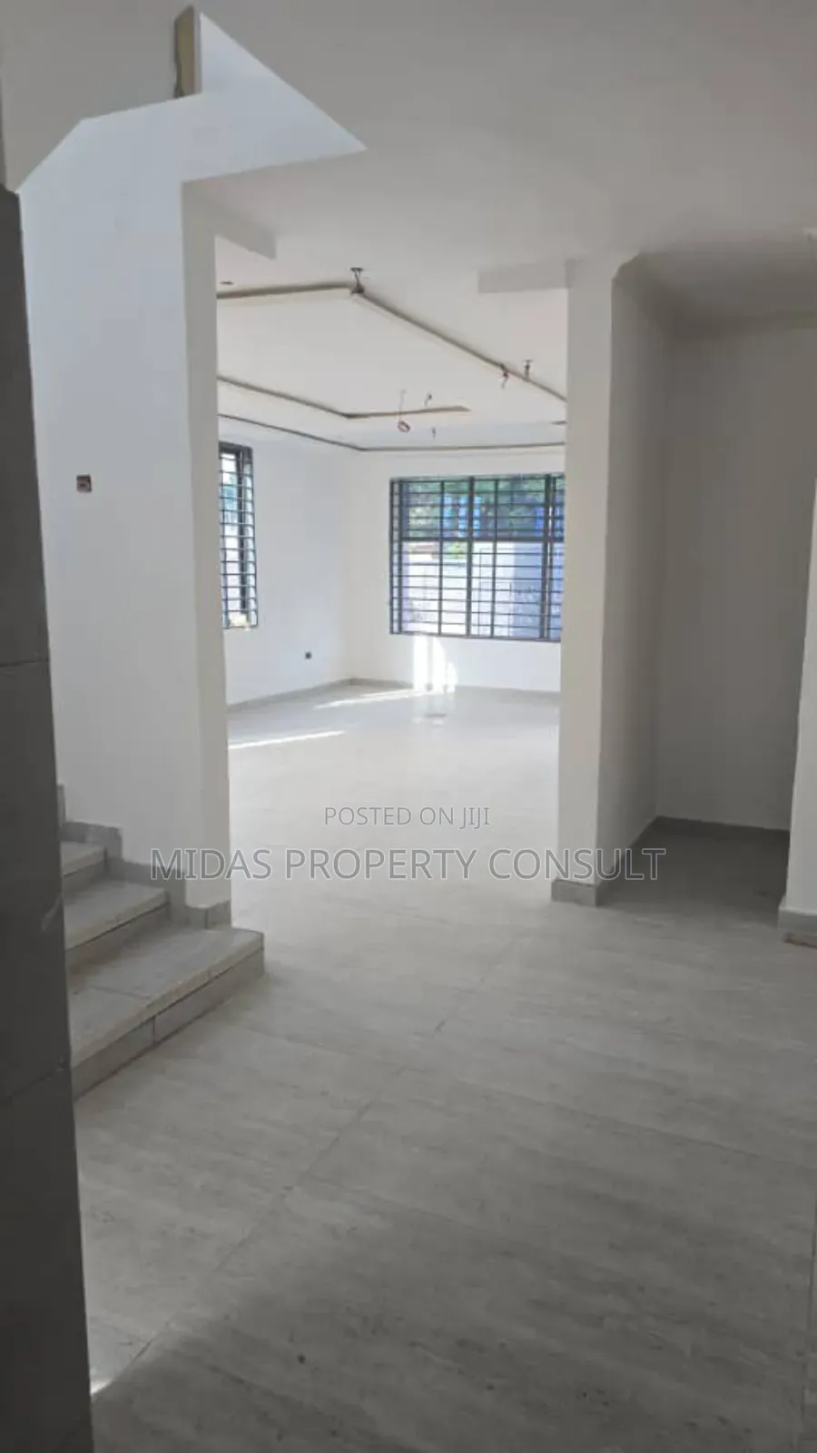 4bdrm House in West Trassaco, Ashaley Botwe for sale