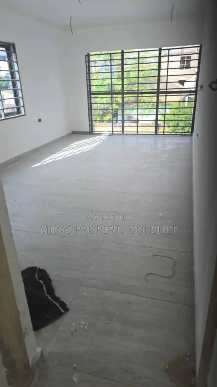 4bdrm House in West Trassaco, Ashaley Botwe for sale