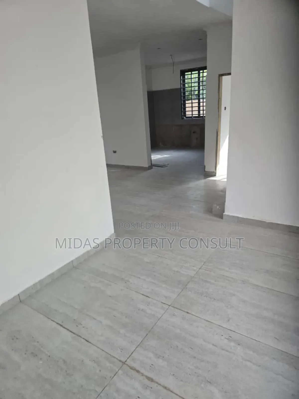 4bdrm House in West Trassaco, Ashaley Botwe for sale