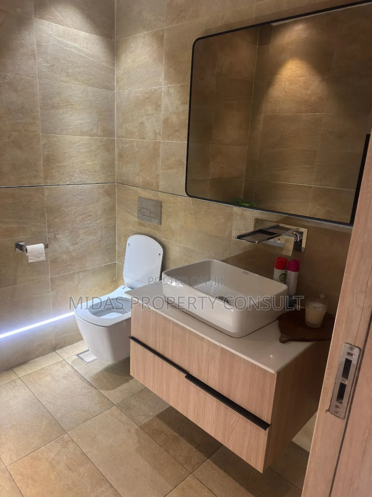 4bdrm House in Cantonment, Cantonments for sale