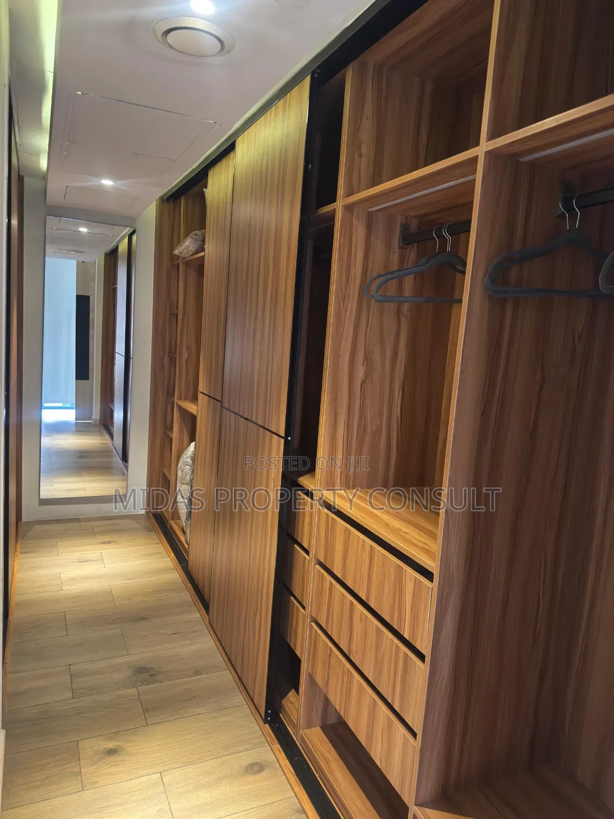 4bdrm House in Cantonment, Cantonments for sale