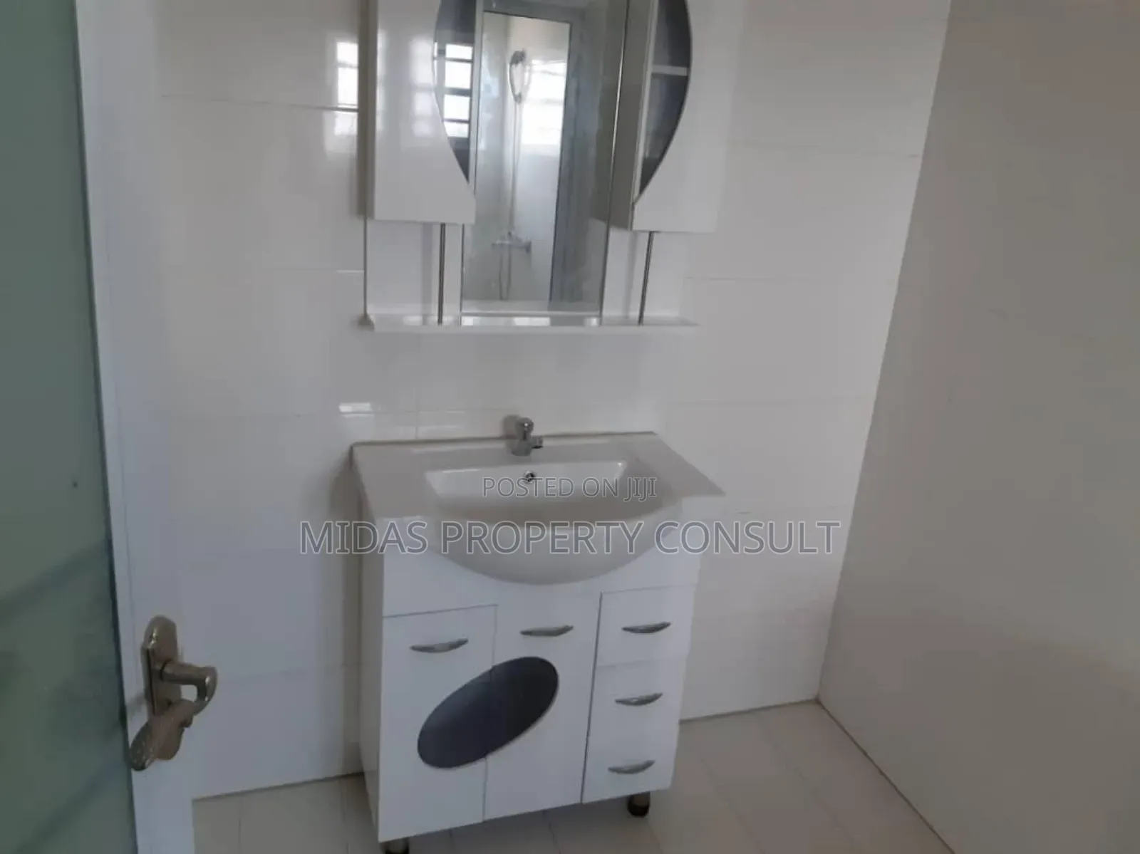 3bdrm House in Kwabenya for sale