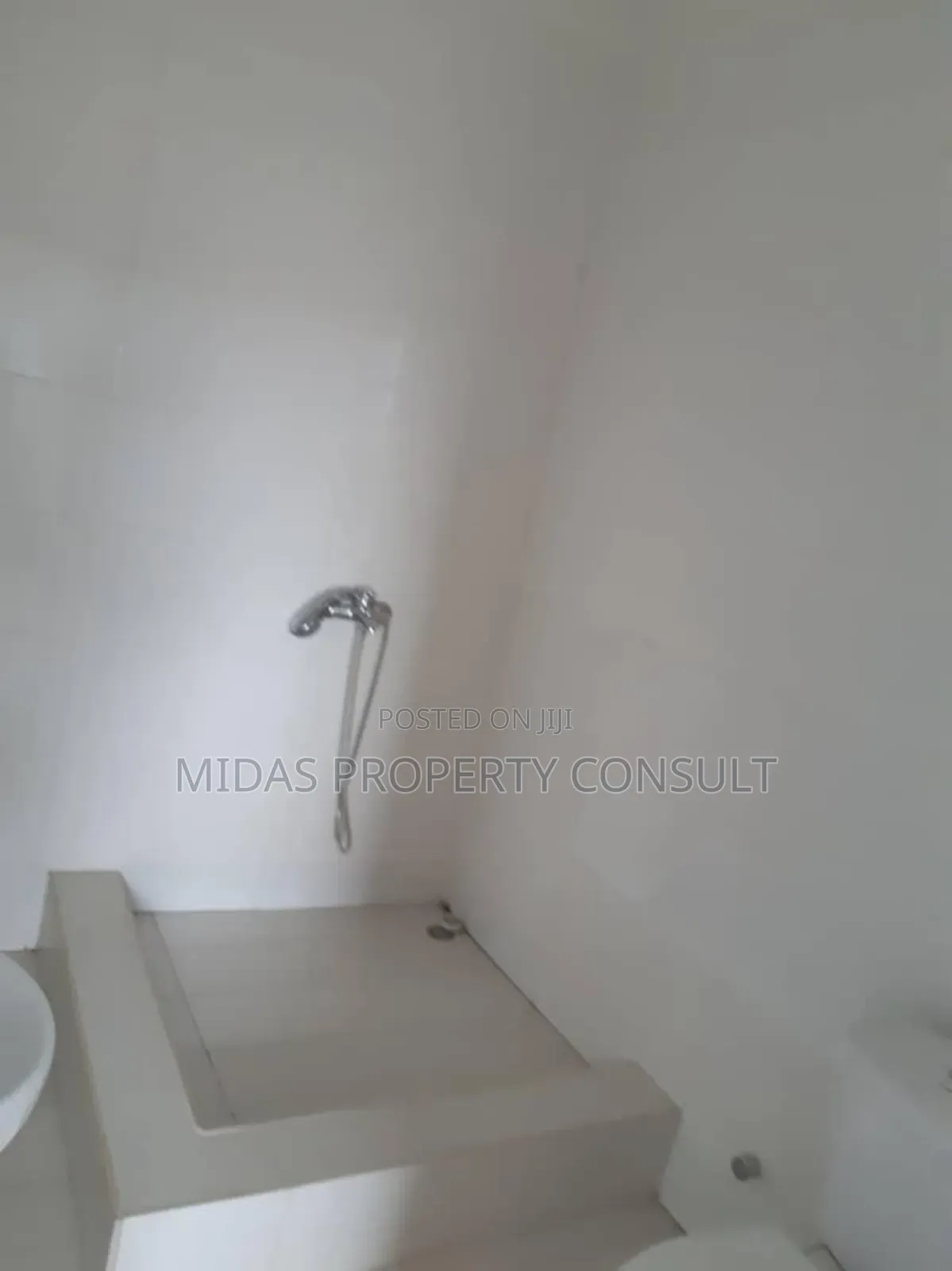 3bdrm House in Kwabenya for sale