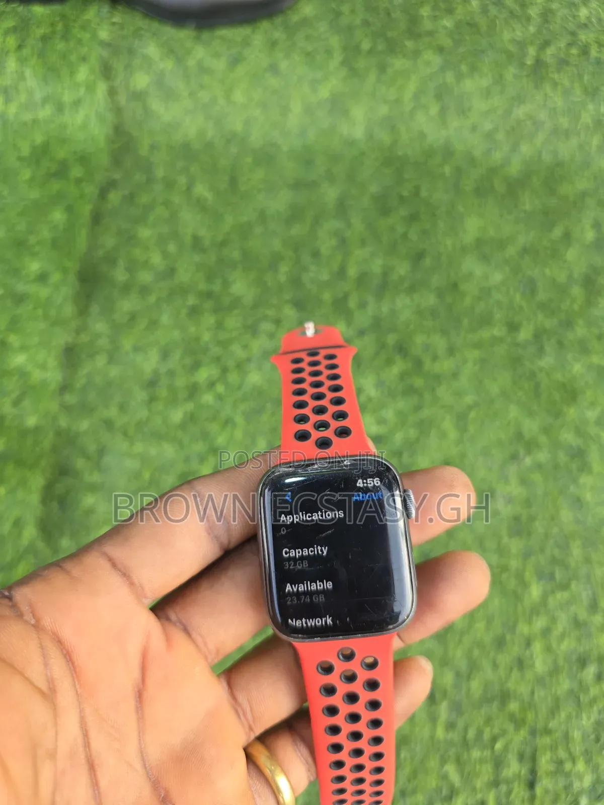 Apple Watch Series 5 44mm ( Cellular and Gps)