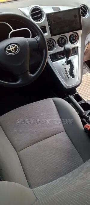 Toyota Matrix 2010 White