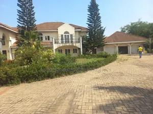 5bdrm House in For Sale 5 Bedrooms, East Legon for sale