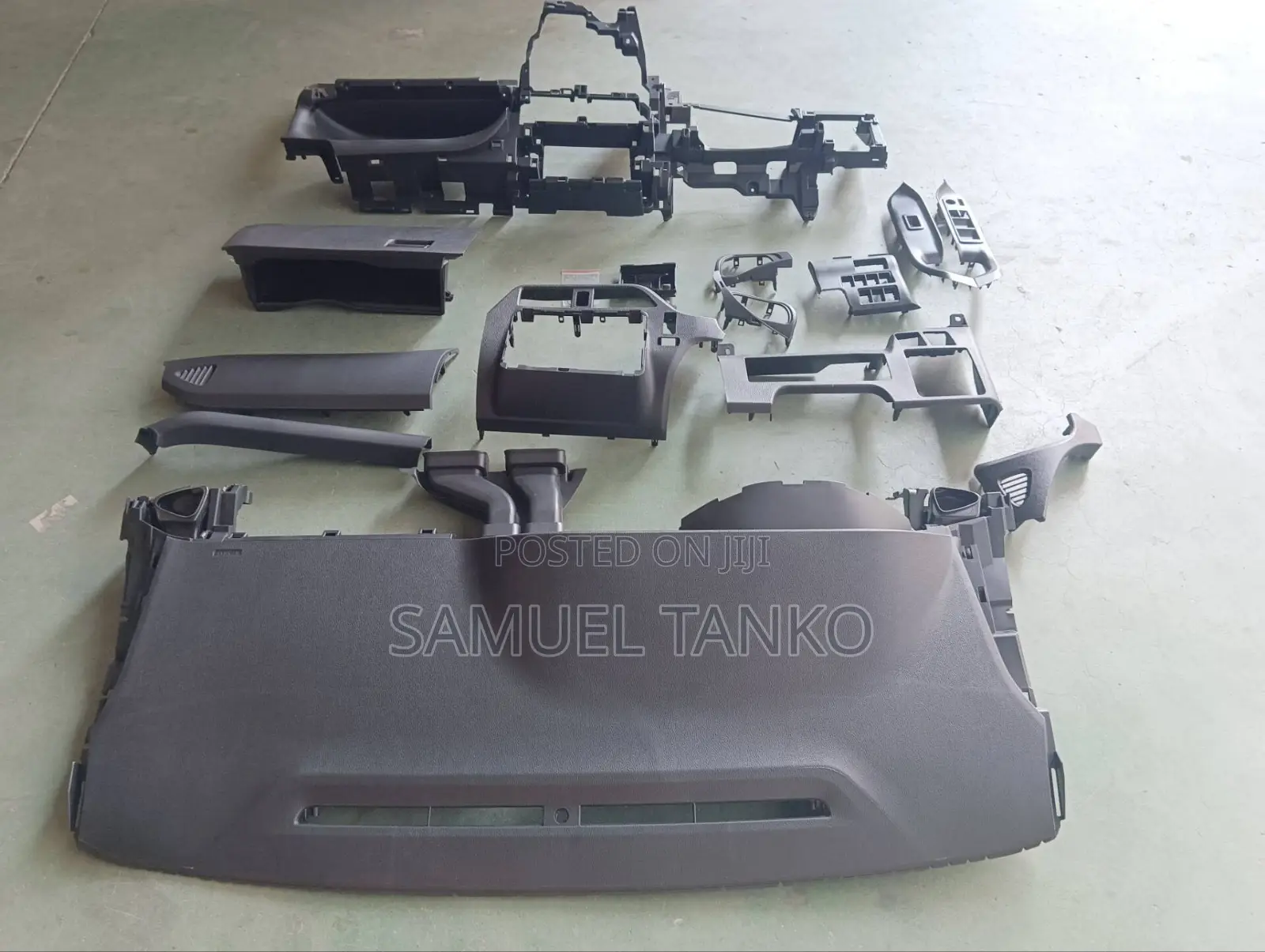 Toyota Yaris and Voxy Dashboard