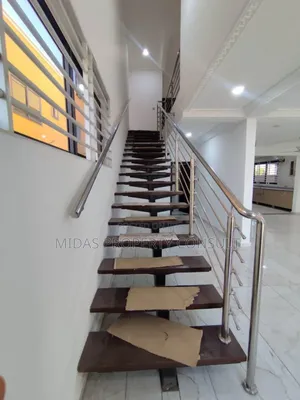 3bdrm House in Ashaley Botwe for sale