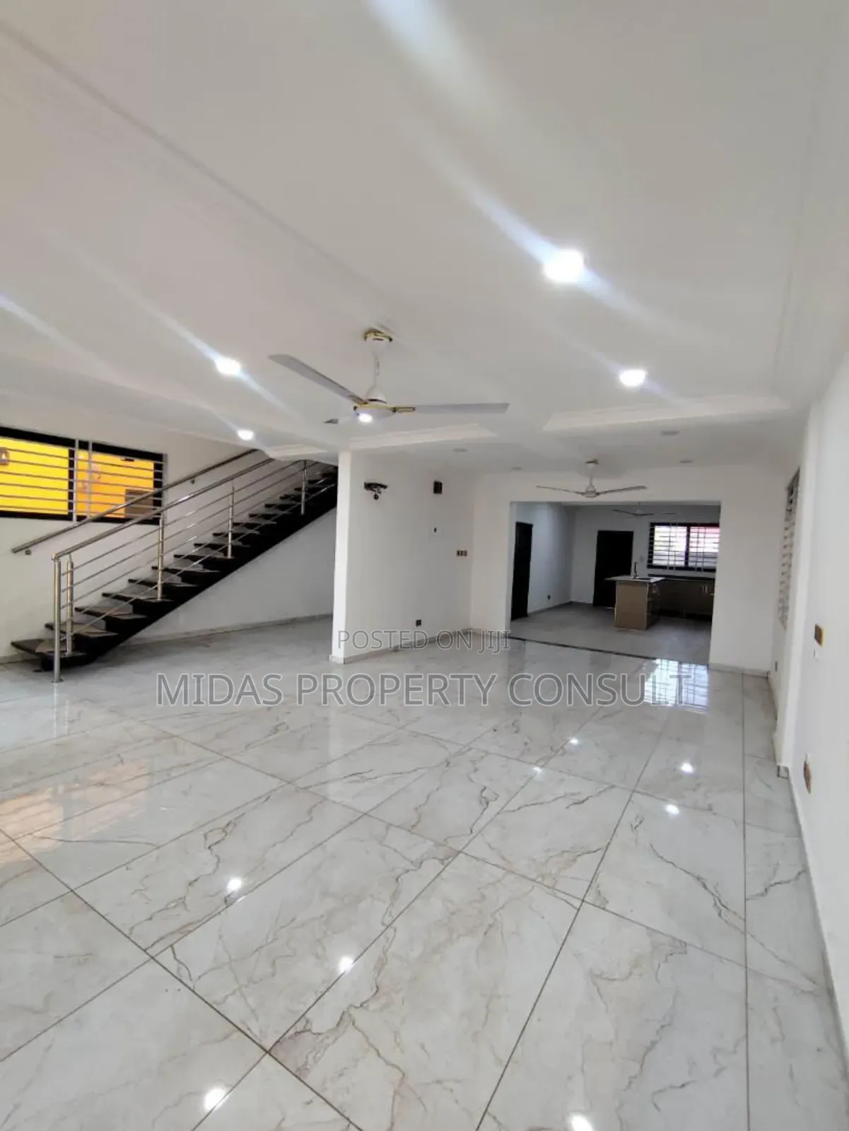 3bdrm House in Ashaley Botwe for sale
