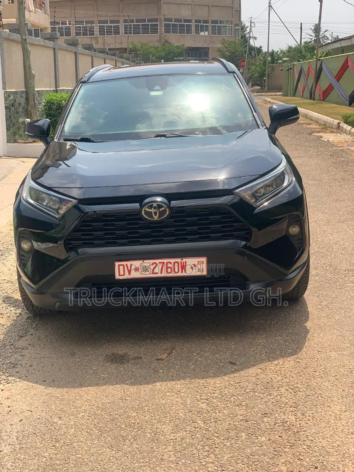 Toyota RAV4 XLE AWD 2019 Black