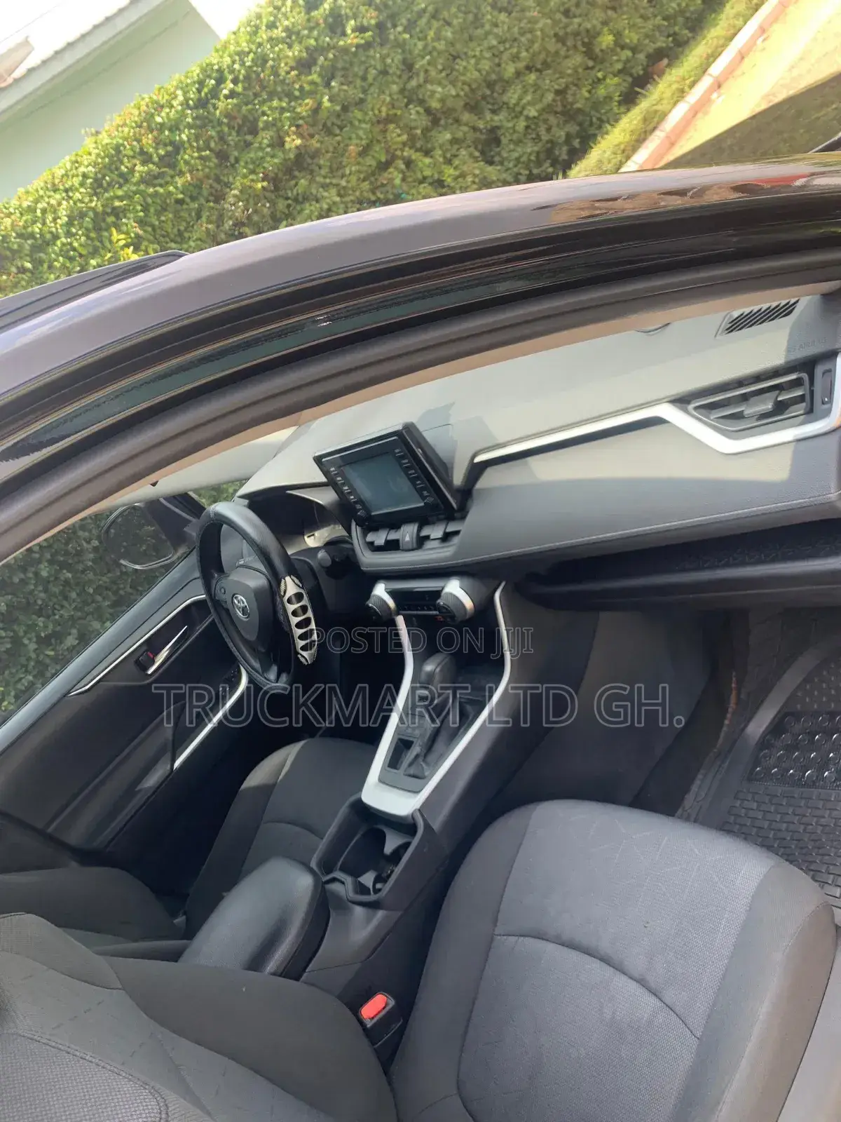 Toyota RAV4 XLE AWD 2019 Black