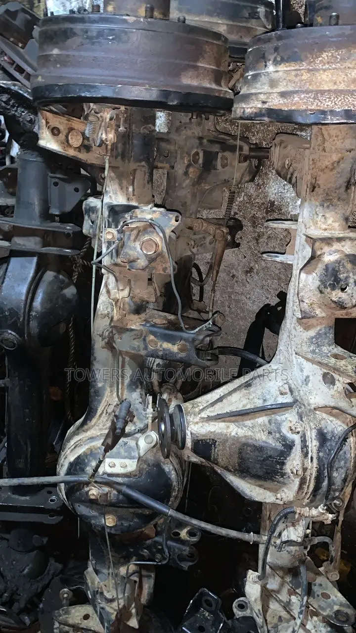 Landcruiser Trooper 100 , Pick Up Front and Back Axles Complete