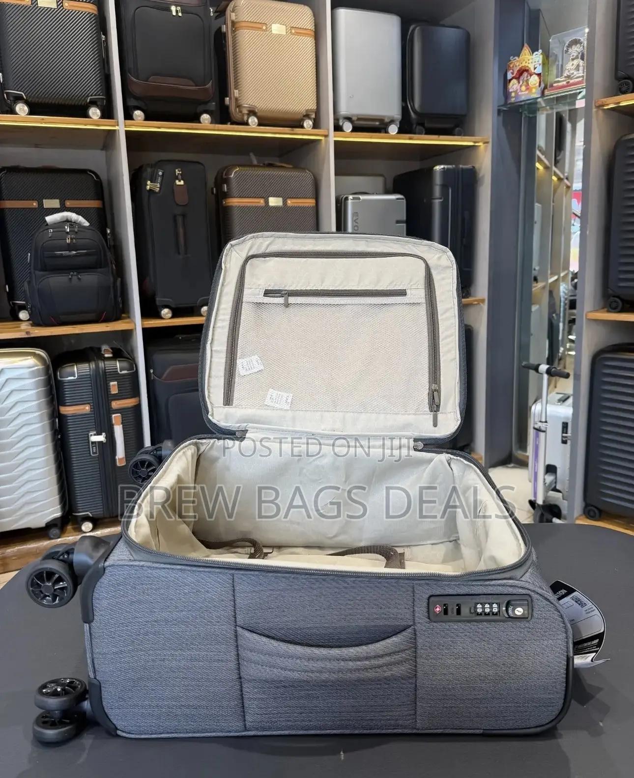 Quality Carlton London 3set Fabric Traveling Bag.