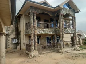 8bdrm House in Kodie, Kumasi Metropolitan for sale