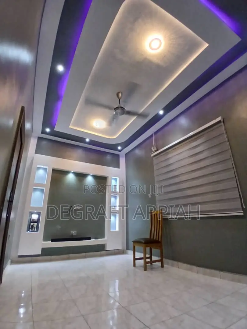 8bdrm Apartment in Santasi Trede, Kumasi Metropolitan for sale