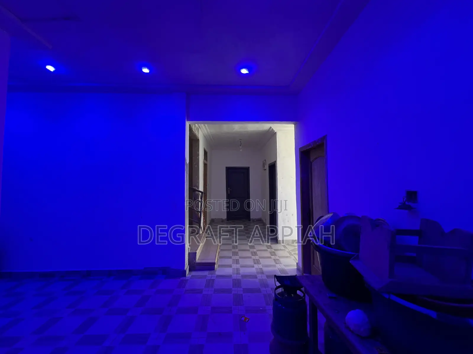 8bdrm Apartment in Santasi Trede, Kumasi Metropolitan for sale