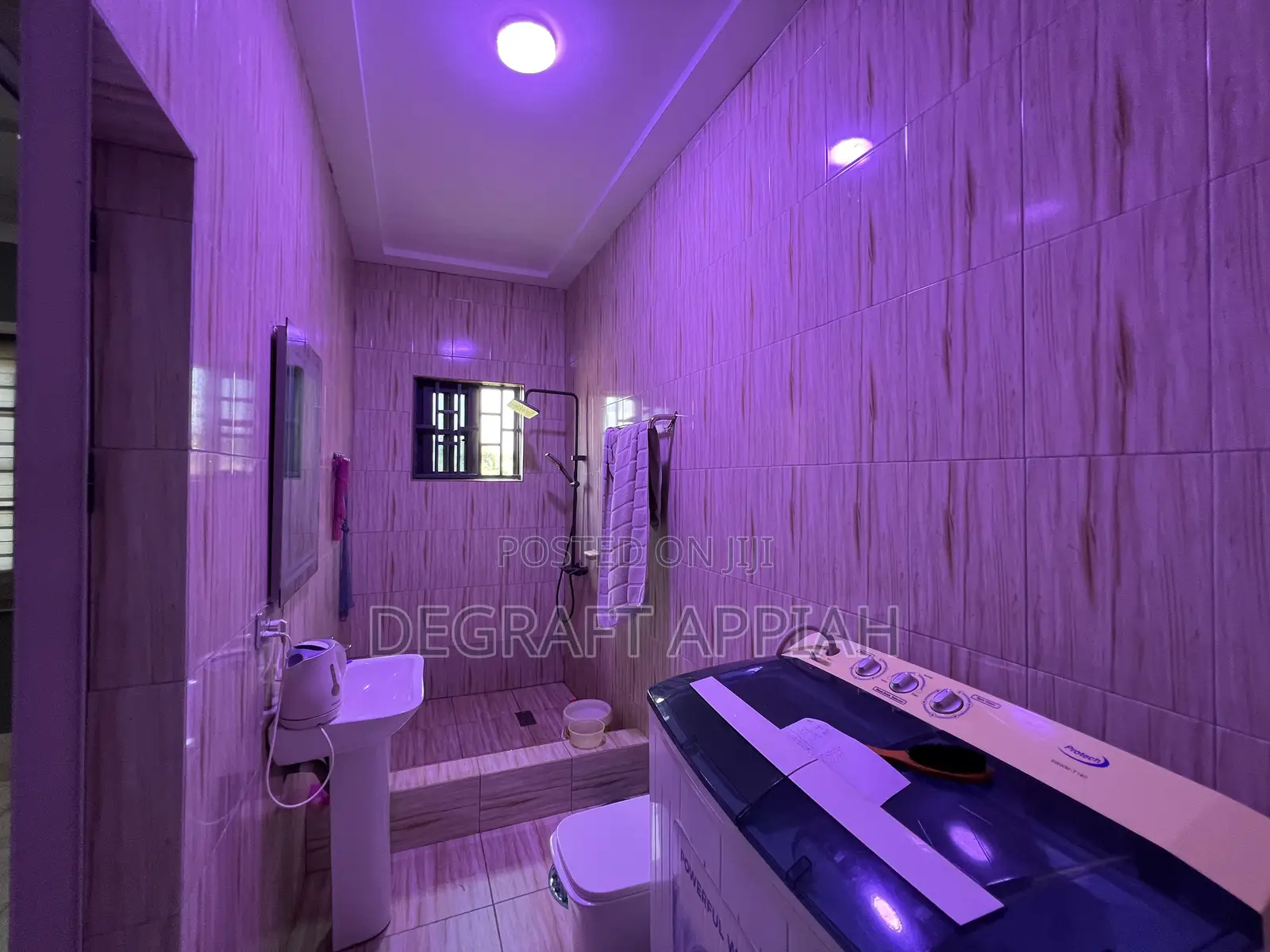 8bdrm Apartment in Santasi Trede, Kumasi Metropolitan for sale