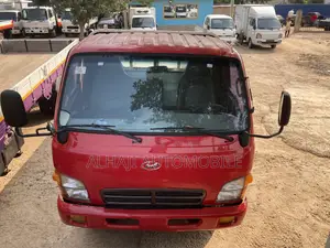 Hyundai Mighty 2