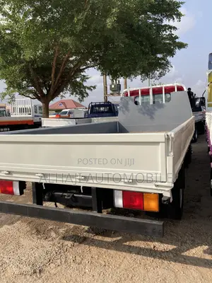 Hyundai Mighty 2