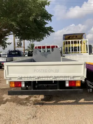 Hyundai Mighty 2