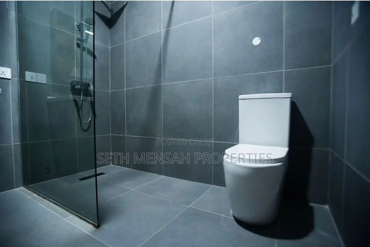 3bdrm House in Skm, Ashaley Botwe for sale