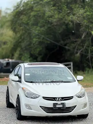 Hyundai Elantra Limited 4dr Sedan (1.8L 4cyl 6A) 2014 White