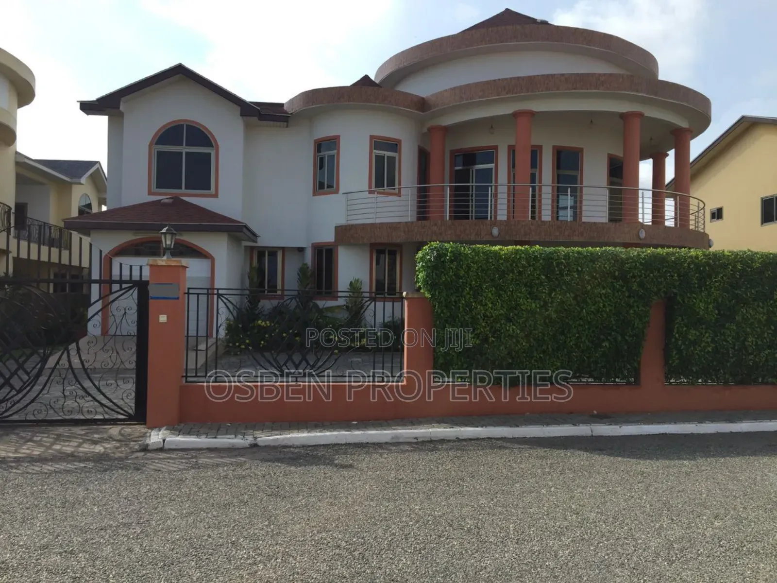 6bdrm Mansion in Osben Properties, Cantonments for sale