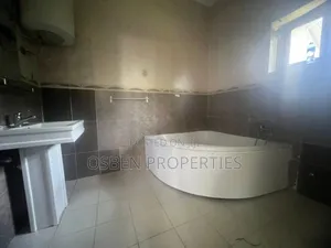 6bdrm Mansion in Osben Properties, Cantonments for sale