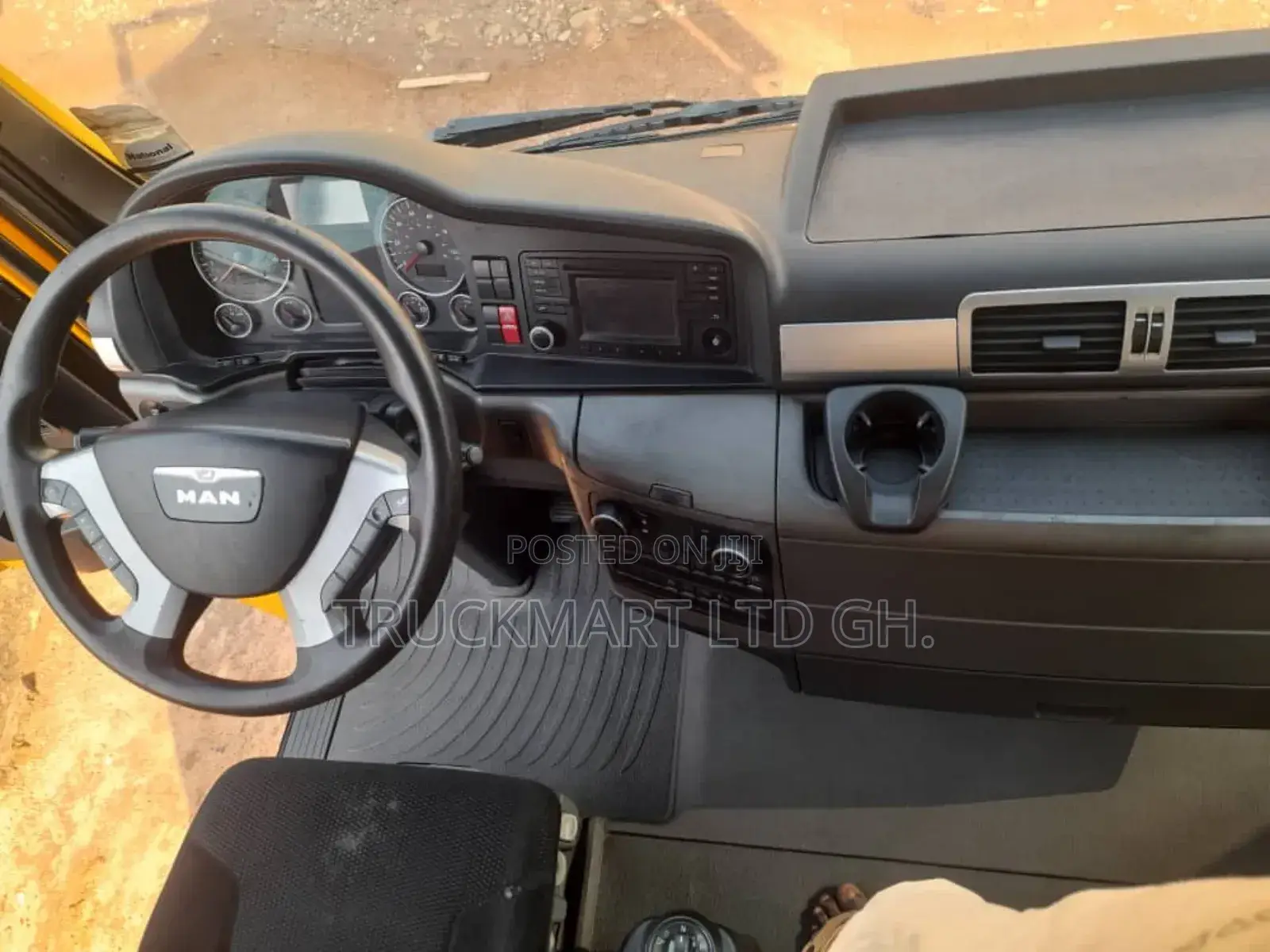 Man TGX 2015 Model Helper Axle