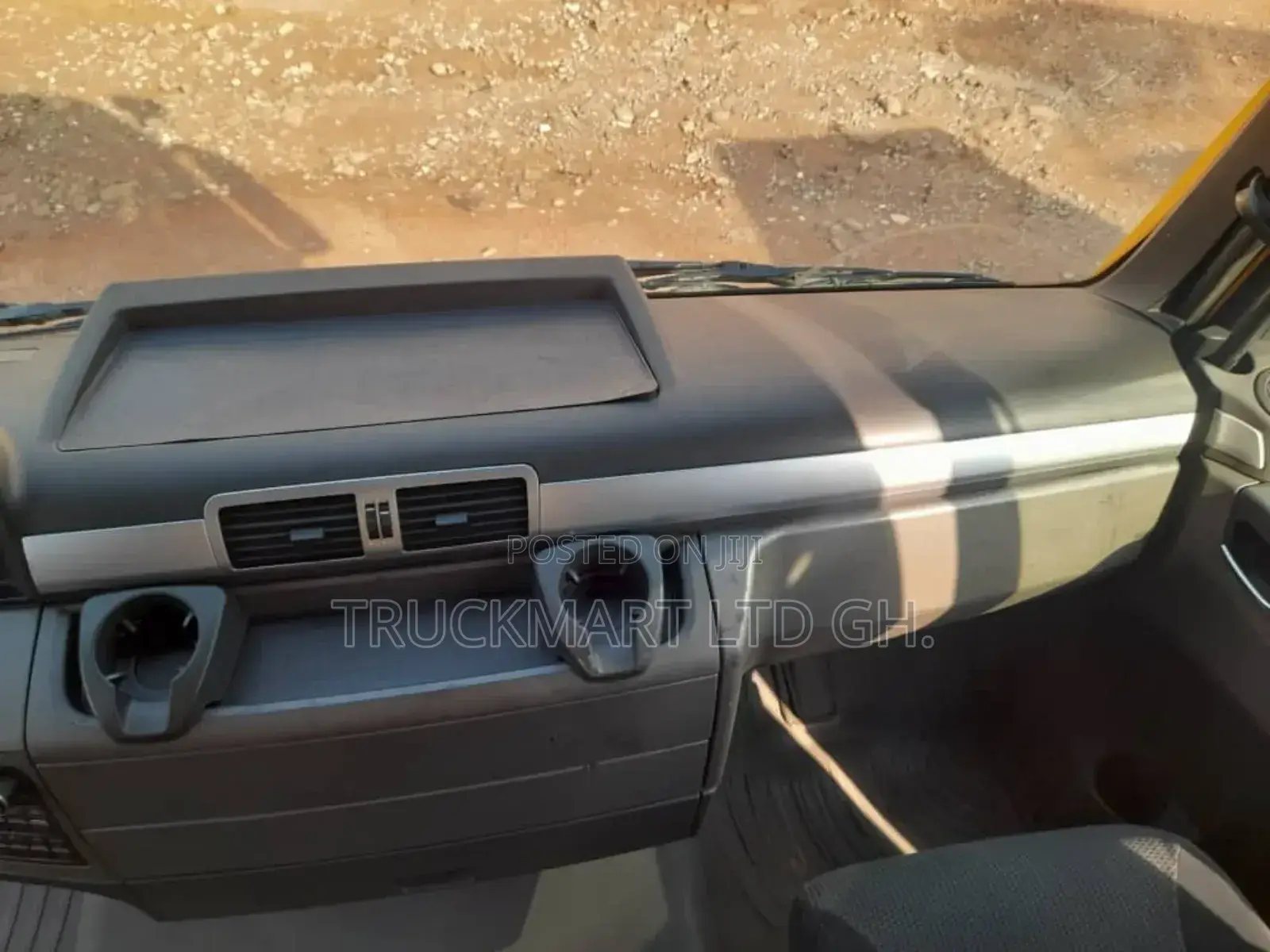Man TGX 2015 Model Helper Axle