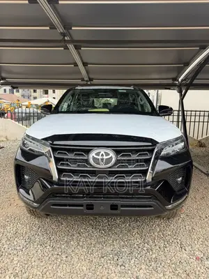 New Toyota Fortuner 2025 Black