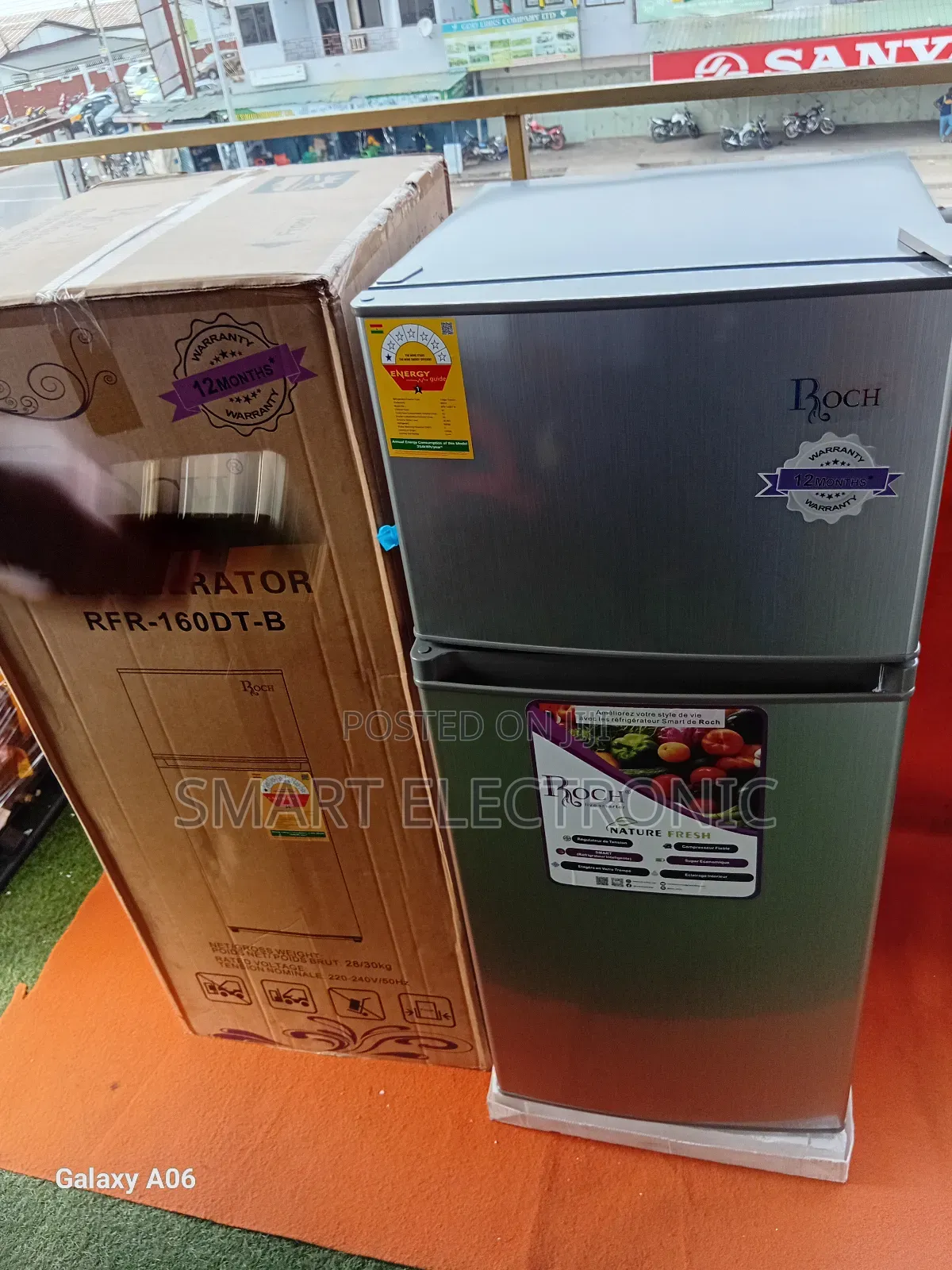 Roch 160l Double Door Refrigerator With Energy-Saving System