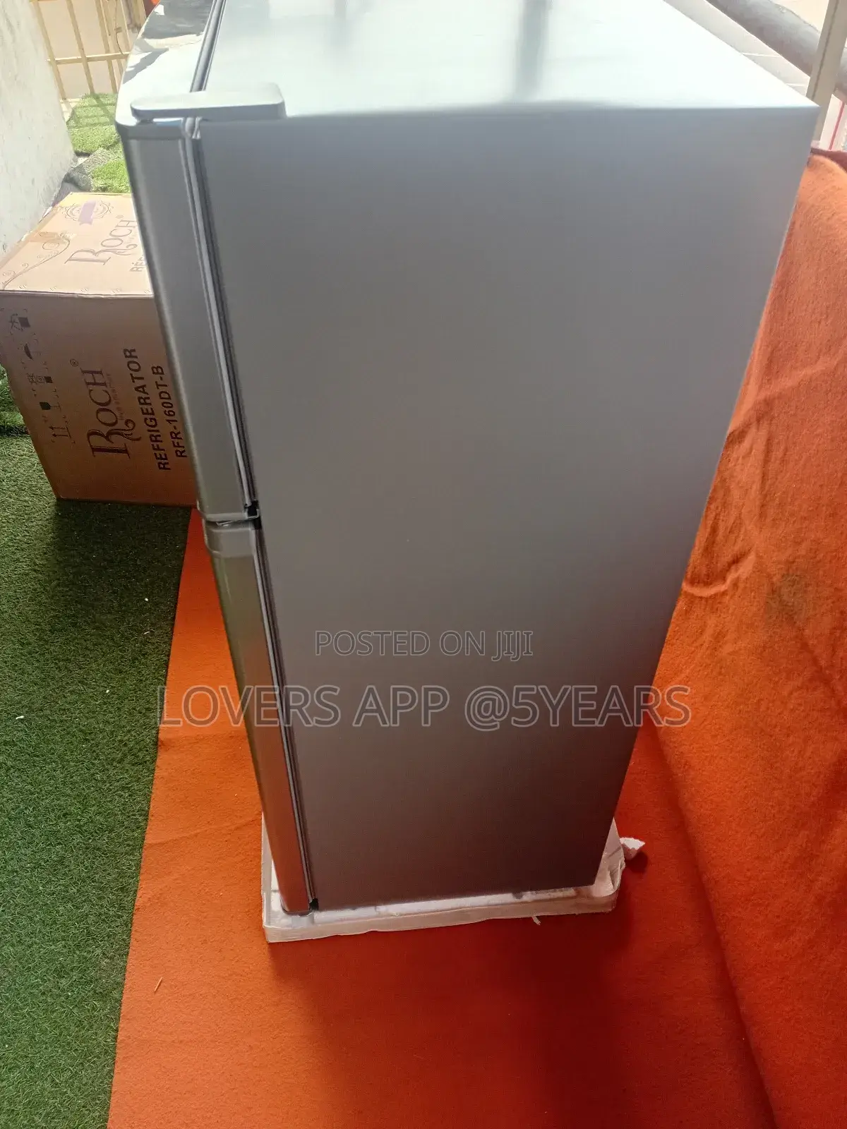 Commercial-Grade Refrigerator, 160dt-B Roch Refrigerator