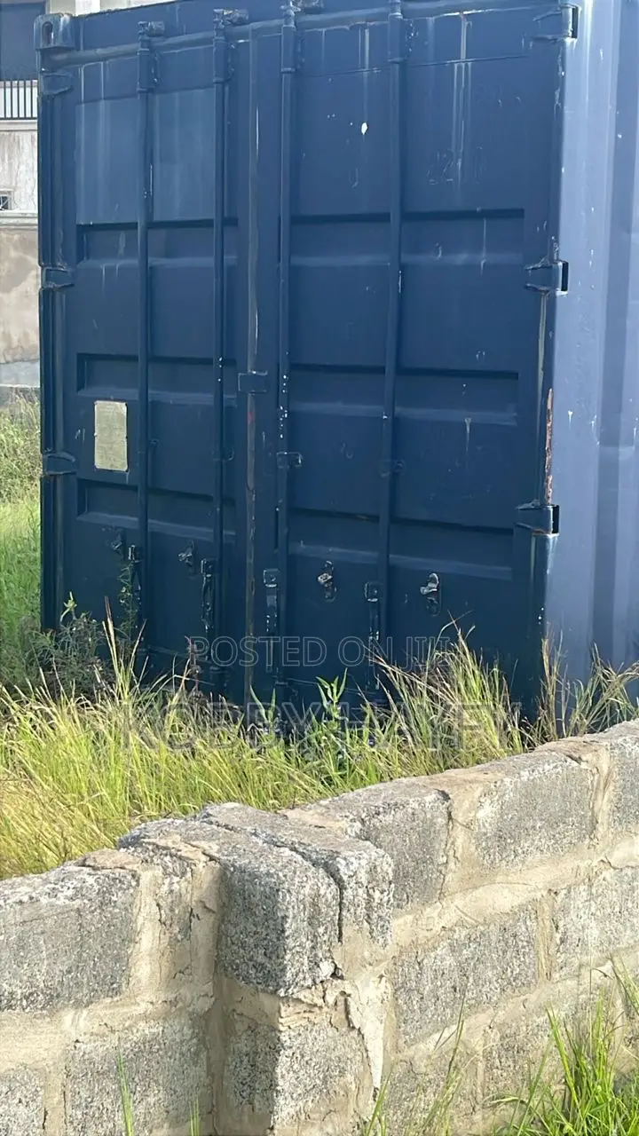 20footer Container