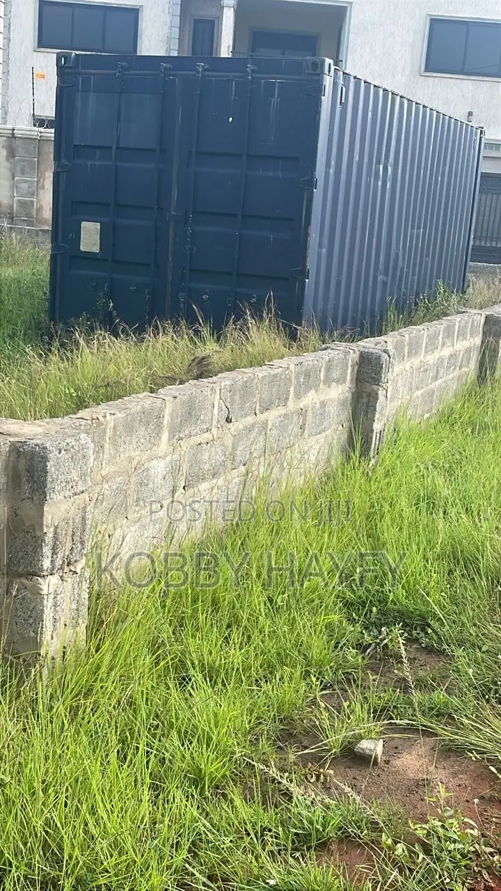 20footer Container