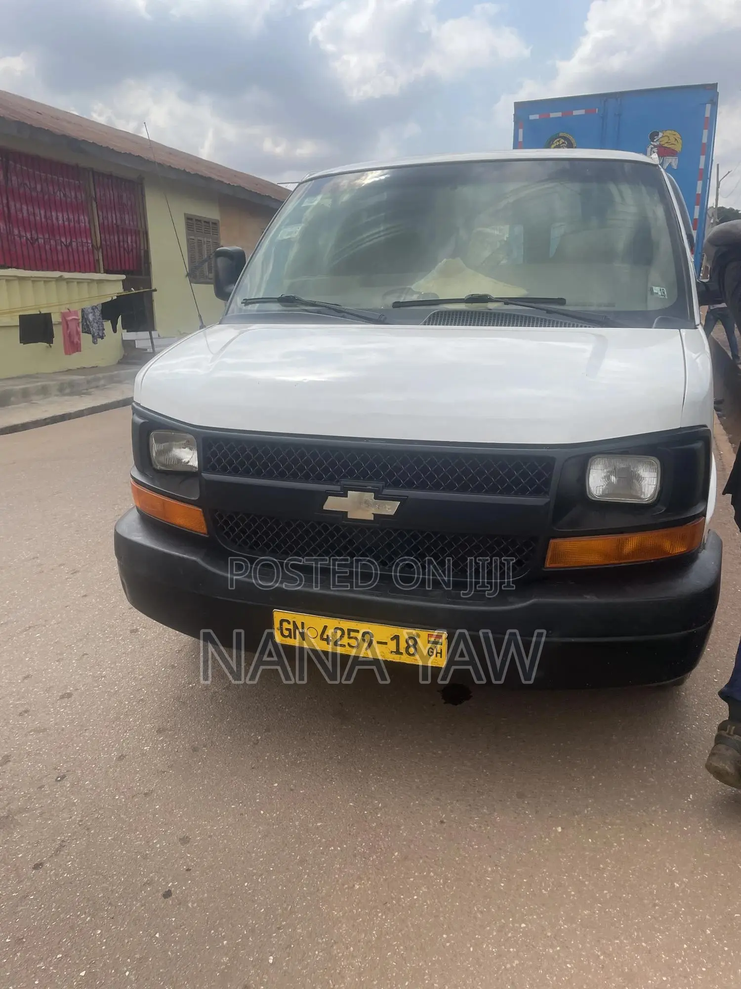 Chevrolet Shcool Bus 2010 White