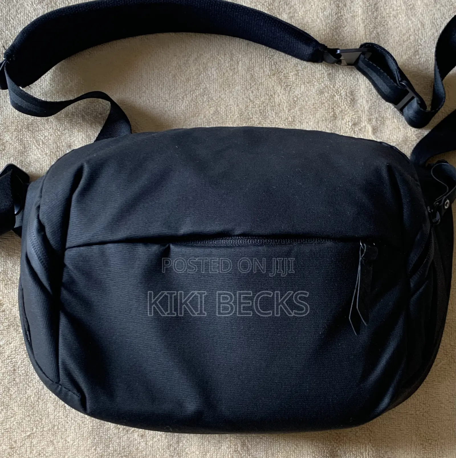 Compact Black Crossbody Camera Bag