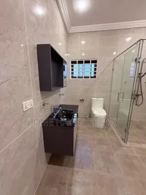 4bdrm House in Ashongman Estate for sale