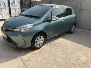Toyota Vitz 1.3 AWD 5dr 2015 Green